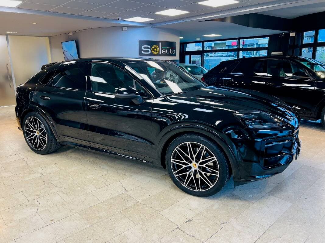 Porsche Cayenne Coupe 2023
