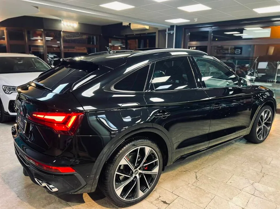 Audi SQ5 Sportback 3.0 tdi mhev quattro — fotografia 7 di 10